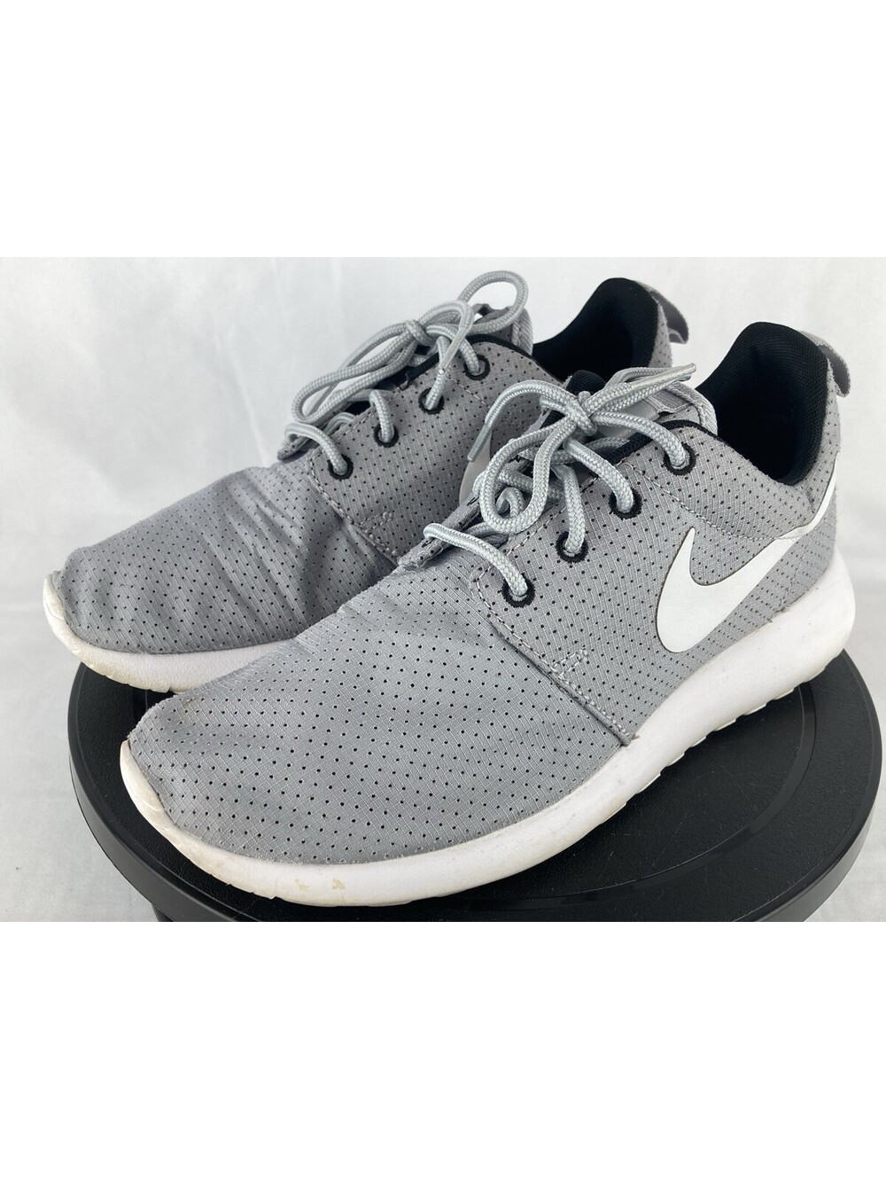 Women’s Size 6.5 Nike Roshe Run Wolf Grey White Running Shoes 511882-091